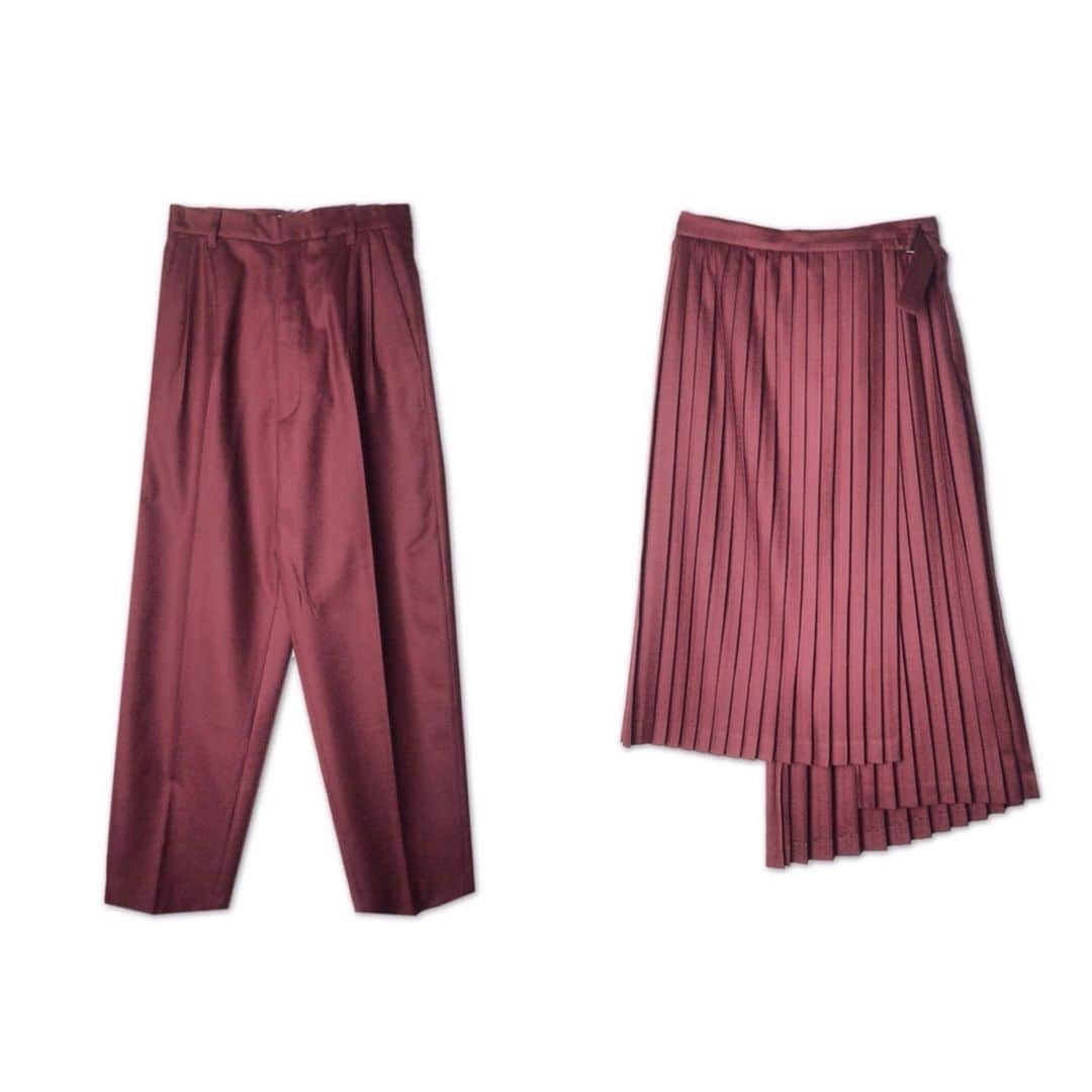 Sisterさんのインスタグラム写真 - (SisterInstagram)「-「TARO HORIUCHI」　Now on sale- . #Repost @tarohoriuchi with @make_repost ・・・ 2019 AW @tarohoriuchi #tarohoriuchi  #2019aw  Photos @chogiseok  #sister_tokyo #bottoms #pants #skirt □□□□□□□□□□□□□ 年末年始期間の営業に関しまして、下記の通りご案内させていただきます。 | 店舗営業時間について 店舗最終営業日：2019年12月30日(月) 12:00 – 18:00 休業期間：2019年12月31日(火)～2020年1月3日(金) 年始初回営業日 : 2020年1月4日(土)12:00 – 20:00 2019年12月29日までは通常営業(12:00 – 20:00)しております。 | 配送について 年内最終配送：2019年12月30日(月) ※2019年12月30日(月)正午までの通常注文。 配送休業期間：2019年12月31日(火)～2020年1月3日(金) 年始初回配送：2020年1月4日(土)～ ご注文に関するお問い合せや年内未発送分は、1月4日以後に順次対応させていただきますが、 お問合せやご注文の集中が予想されるため、メール返信や発送には数日要する場合がございます。 ご不便をお掛け致しますが、何卒、ご了承賜りますよう、お願い申し上げます。 尚、休暇中も通常通り、オンラインショップからのご注文は承っております。 □□□□□□□□□□□□□」12月24日 17時09分 - sister_tokyo