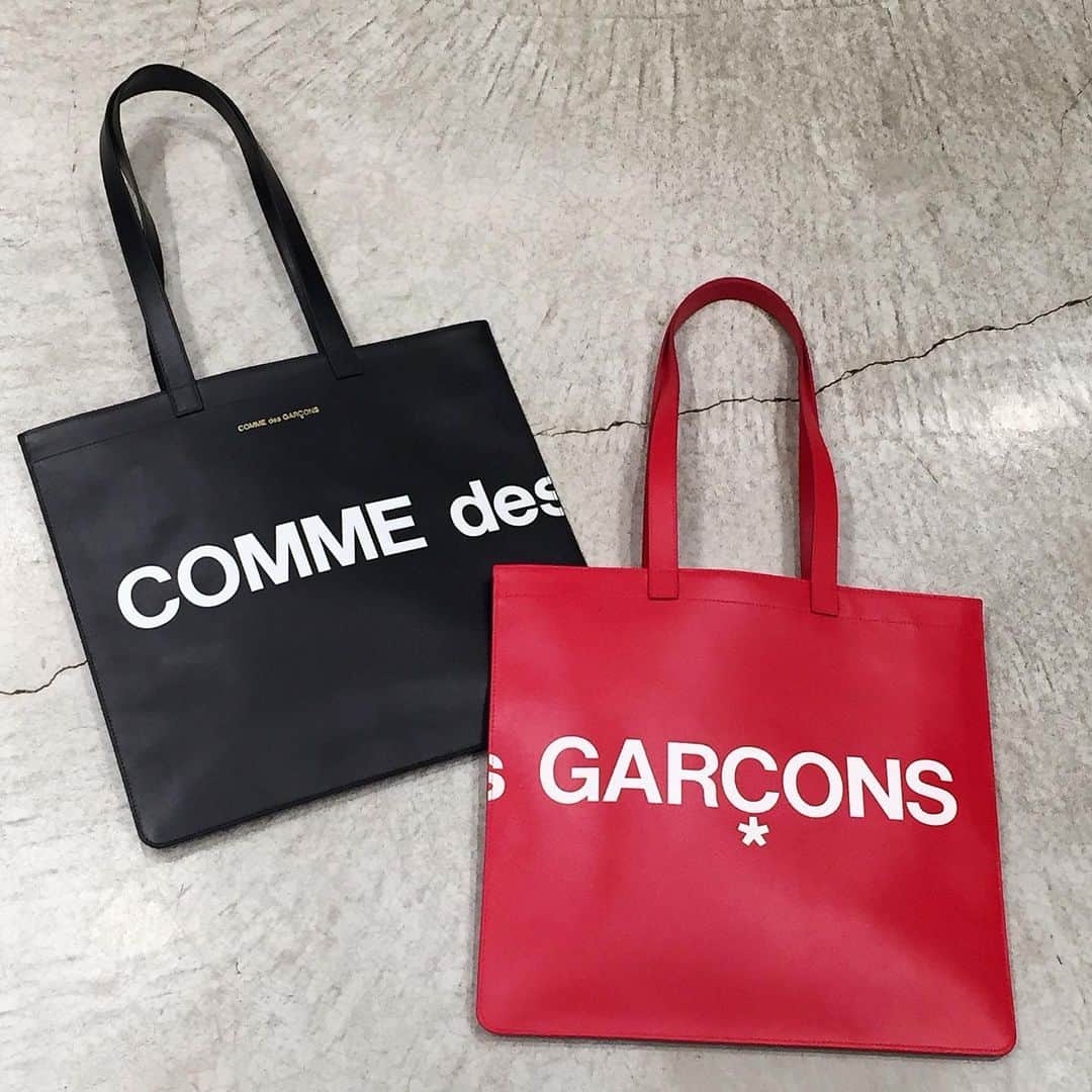 H BEAUTY&YOUTHさんのインスタグラム写真 - (H BEAUTY&YOUTHInstagram)「＜COMME des GARÇONS＞　logo tote ¥47,000-(+tax)  #H_beautyandyouth @h_beautyandyouth  #BEAUTYANDYOUTH #Unitedarrows #COMMEdesGARÇONS」12月24日 17時58分 - h_beautyandyouth