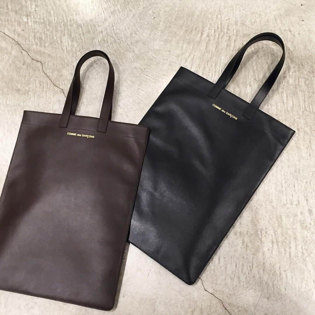 H BEAUTY&YOUTHさんのインスタグラム写真 - (H BEAUTY&YOUTHInstagram)「＜COMME des GARÇONS＞ classic tote ¥49,000-(+tax)  #H_beautyandyouth @h_beautyandyouth  #BEAUTYANDYOUTH #Unitedarrows #COMMEdesGARÇONS」12月24日 17時59分 - h_beautyandyouth