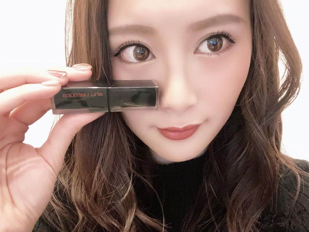 福江菜々華さんのインスタグラム写真 - (福江菜々華Instagram)「今日のリップはこれ💄✨ 仕事の時は明るい色を使うけどプライベートでは大人っぽい色を使いがち💕 . . . #shuuemura#shuuemuralipstick#lip#make#cosmetics」12月24日 18時17分 - nanaka_fukue