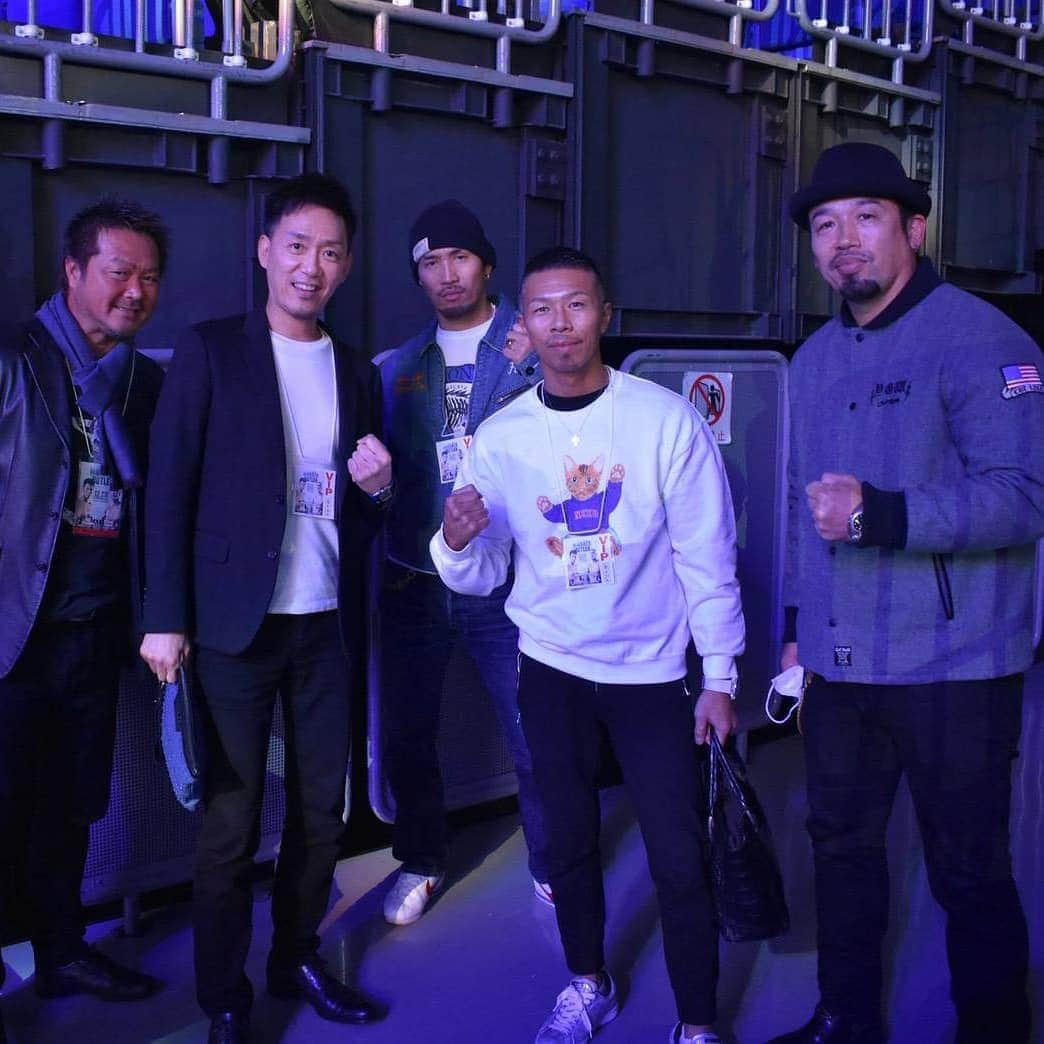 のインスタグラム：「昨日はボクシング世界戦を観戦しました！  熱い試合の連続やった！  テレ・マーカー齊藤社長、お誘いいただいてありがとうございました！  #boxing  #championship  #worldtitle  #村田諒太  #八重樫東  #寺地拳四郎  #内山高志  #武蔵」