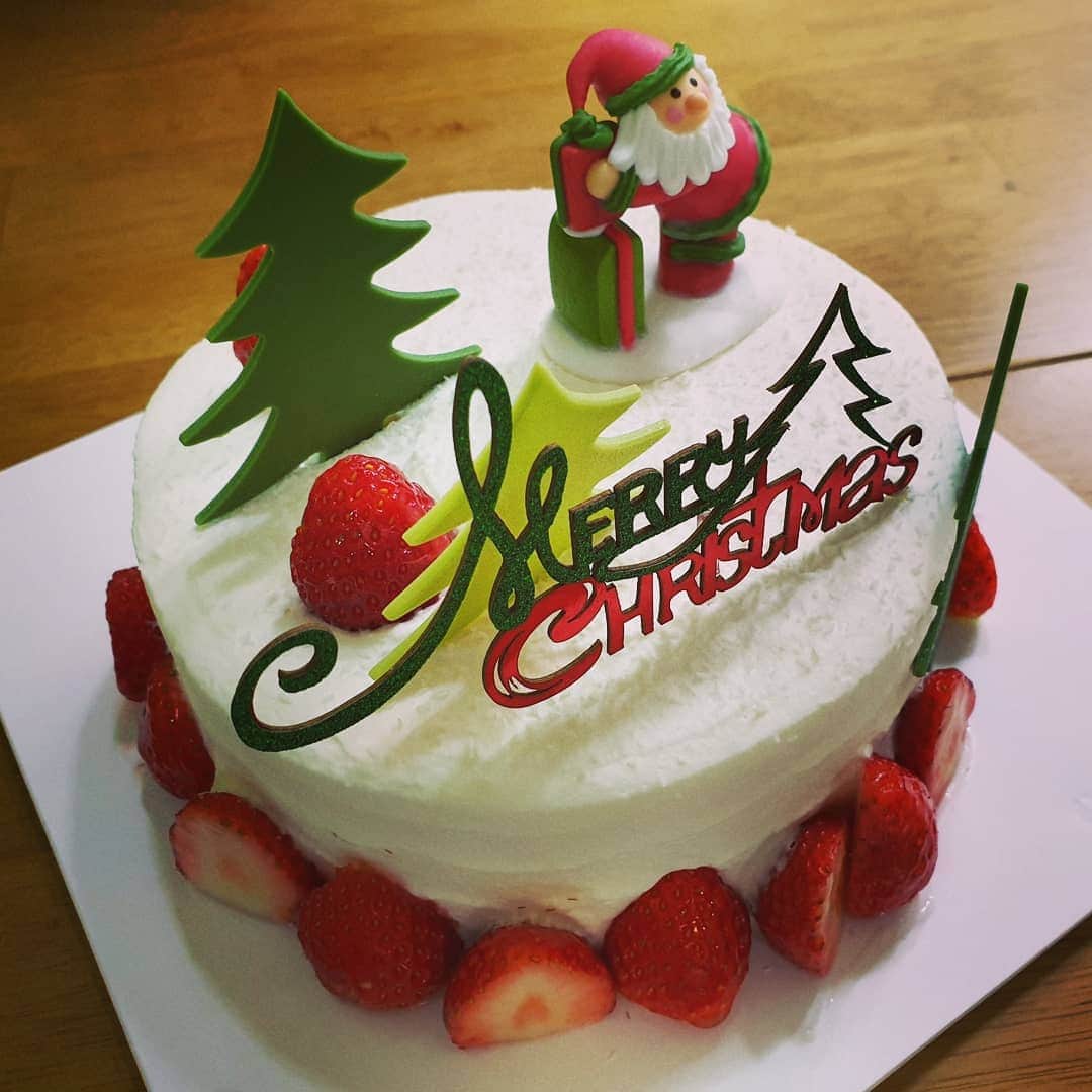 チョ・ヒョンジェさんのインスタグラム写真 - (チョ・ヒョンジェInstagram)「Merry Christmas ~♡ Thank you~ ♡ #감사합니다 #즐거운 크리스마스 되세요 #💖」12月24日 20時24分 - jo_hyunjae