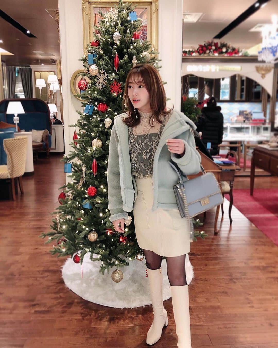 藤川沙弥のインスタグラム：「𓍯𓇠﻿ ﻿ merry xmas eve🎄🌟﻿ 全身　@lilas_jp コーデ☑︎﻿ ﻿ ﻿ 特にクリスマス〜❗️🎅🏻﻿ な1日ではなく仕事後に﻿ 美容院に行くそんな24日❤️笑﻿ ﻿ ﻿ ﻿ ﻿ ﻿ ﻿」