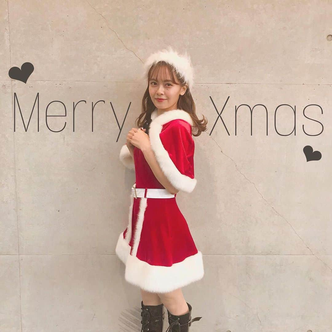 湯本亜美さんのインスタグラム写真 - (湯本亜美Instagram)「ㅤㅤㅤ 🎄happy MerryXmas eve🎄 明日が本当のクリスマスだけど 大切な人と過ごすのは24日がいいんだって🍷❤︎ 今日は握手会で皆さんと過ごせたので クリボッチ回避や〜い😉🙌🏻笑  ㅤㅤㅤ 年内最後の握手会 ありがとうございました！ 今日も沢山の方が来てくださって嬉しかった〜😭♡♡♡ ㅤㅤㅤ 皆さん!良いお年を🙇🏻‍♀️ #クリスマス#クリスマスイブ #握手会#merrychristmas」12月24日 20時48分 - amiyumoto_official