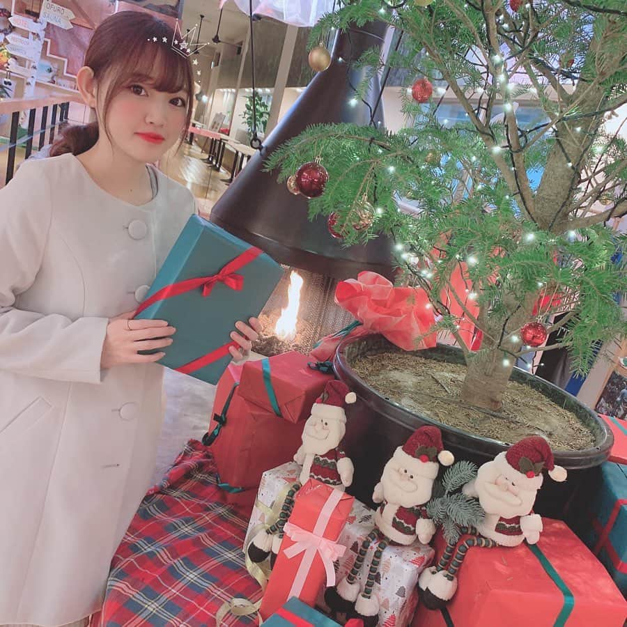 Riicoのインスタグラム：「Merry Christmas🎄❤️🎅🏻 eveだけどっ♬めりくり〜〜🎁❤︎ みんなよいXmasを過ごしてね🥳 ・ #メリークリスマス ❄️」