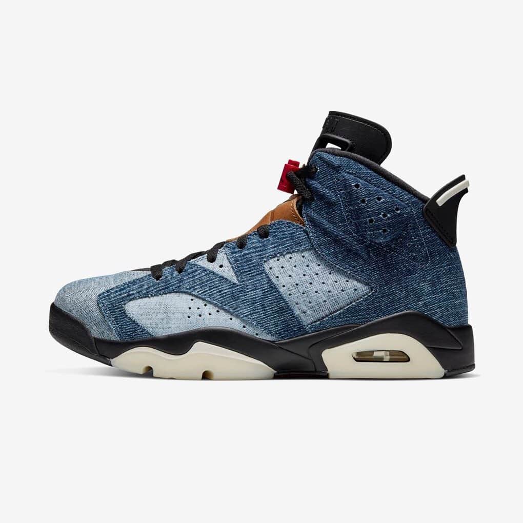 HYPEBEASTさんのインスタグラム写真 - (HYPEBEASTInstagram)「@hypbeastkicks: @jumpman23 has now given an official look at its upcoming “Washed Denim” take on the Air Jordan 6. The sneaker features three different denim washes across the upper, including a darker section towards the rear, and contrasting light and dark panels on the front foot. It’s then been finished off with a black midsole with sail detailing, brown leather on the tongue and red touches on the fastening system and footbed. Expect it to release via the Nike web store on January 28.⁠⠀ Photo: Nike」12月24日 21時36分 - hypebeast