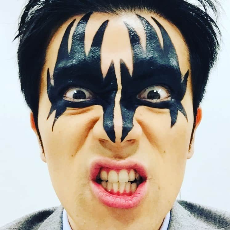 青木源太さんのインスタグラム写真 - (青木源太Instagram)「さてと、そろそろサタンになるかな。  #息子も寝たし　#プレゼント用意したし」12月24日 21時40分 - aoki.genta