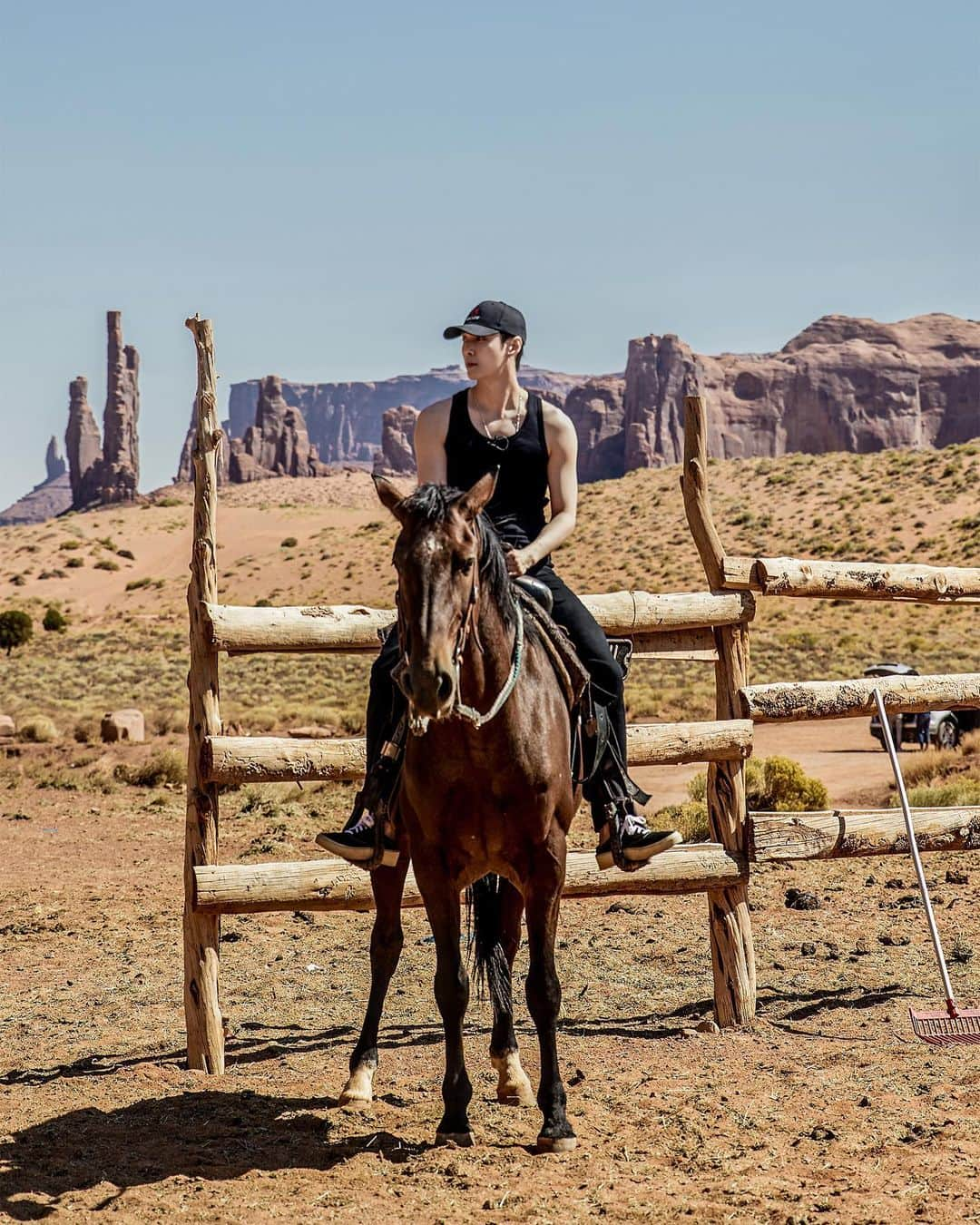 レイ さんのインスタグラム写真 - (レイ Instagram)「I’m gonna take my horse to the old town road #horselife」12月24日 22時00分 - layzhang