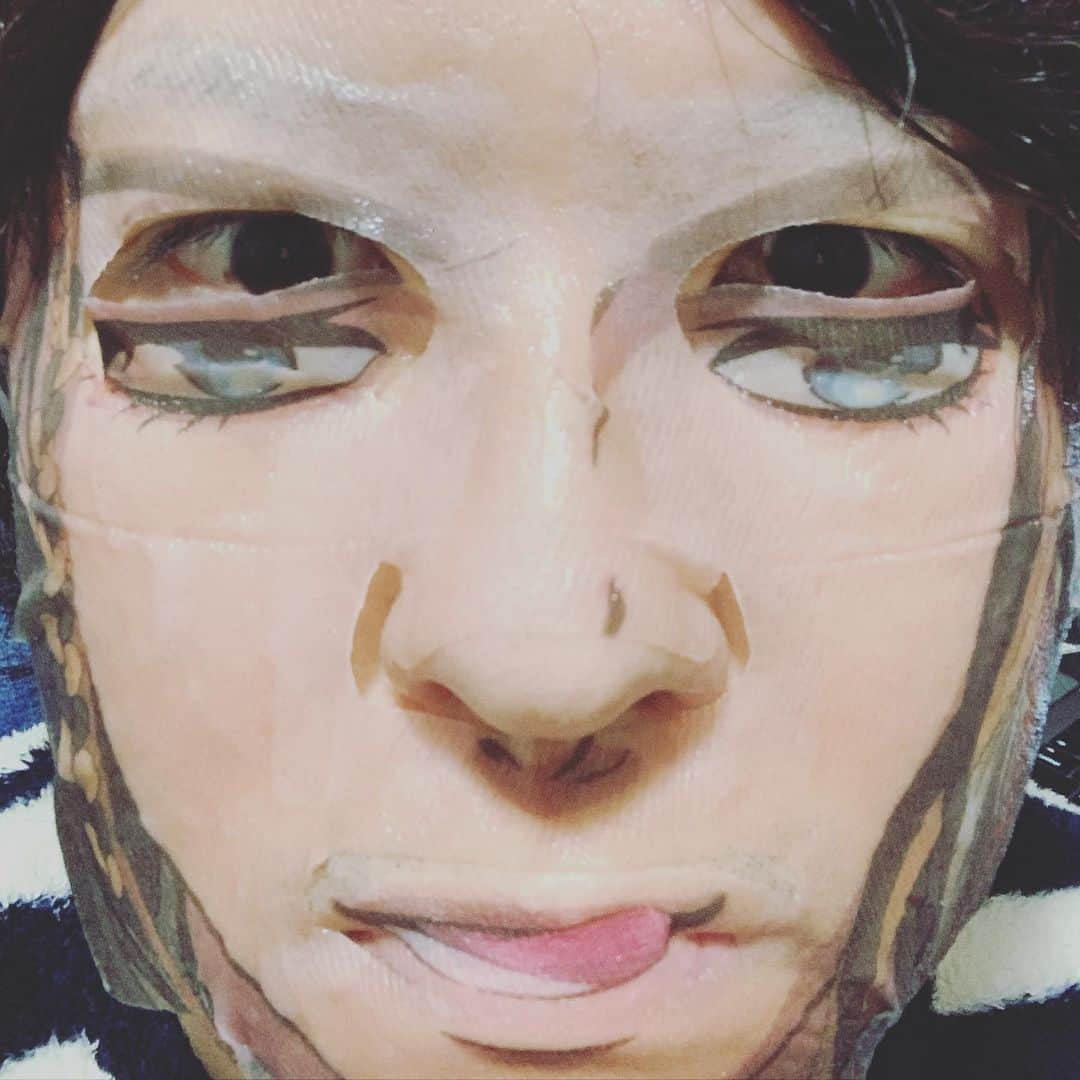 久野洋平のインスタグラム：「メリークリスマス  #クリスマス4コマ #larcenciel」