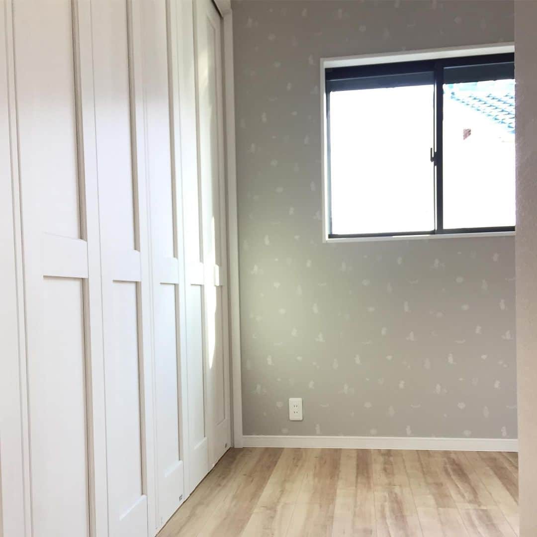 株式会社 元氣建設のインスタグラム：「#マイホーム #一戸建て#和室 #インテリア #ダイニング #キッチン #家づくり#モデルハウス #元氣建設 #元気建設 #リフォーム #リノベーション #ショールーム #住宅 #新築 #ダイニングリビング #自由設計 #注文住宅 #大阪 #myhome #interior #showhome #instahome #羽曳野市」
