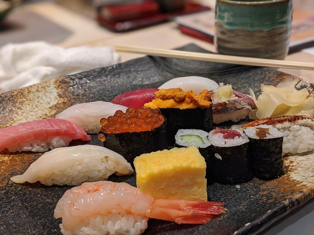 藤田敦子さんのインスタグラム写真 - (藤田敦子Instagram)「ㅤㅤㅤ We had sushi for lunch🍣💕 It's my hang out.」12月24日 22時34分 - blenda0305