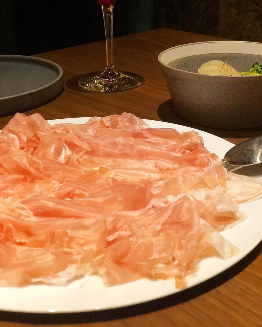 湯浅喬子さんのインスタグラム写真 - (湯浅喬子Instagram)「@erutan_kyoto 🍽  ななみっちと京都で  Xmas dinnerした時の🎄🍽 どれ食べても美味しくて シェアしながら、ゆっくり 女子会できた✨ 生ハム絶品でした。  みなさま、素敵なクリスマスを お過ごし下さいませ🎅♥️ #erutan#kyoto#dinner」12月24日 22時26分 - kyorco