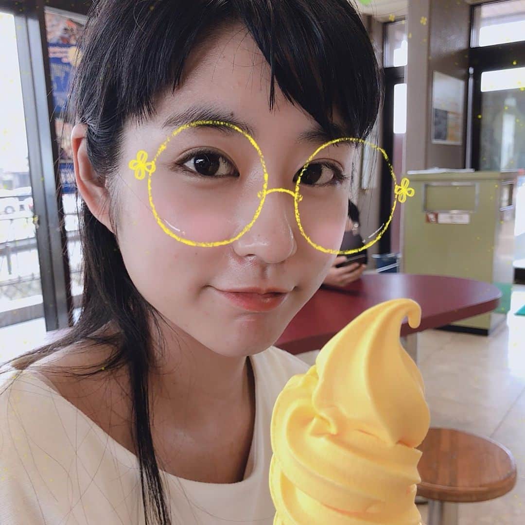 坂田麻衣のインスタグラム：「Merry Christmas!! 良いクリスマスをお過ごしください🎅🎁🎄🎉」