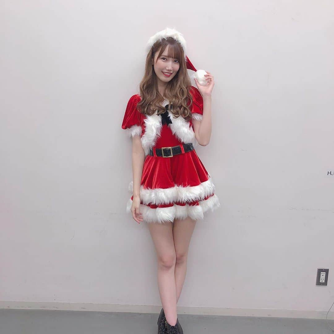 田中菜津美さんのインスタグラム写真 - (田中菜津美Instagram)「メリークリスマスイブ🎄💕 全身写真もあるから見てね☺️ . サンタ着るのも最後だぁ。笑 見納め😌 . #ootd #christmas #クリスマス #サンタコス #メリクリ #コスプレ」12月24日 22時44分 - natsumitanaka_0810