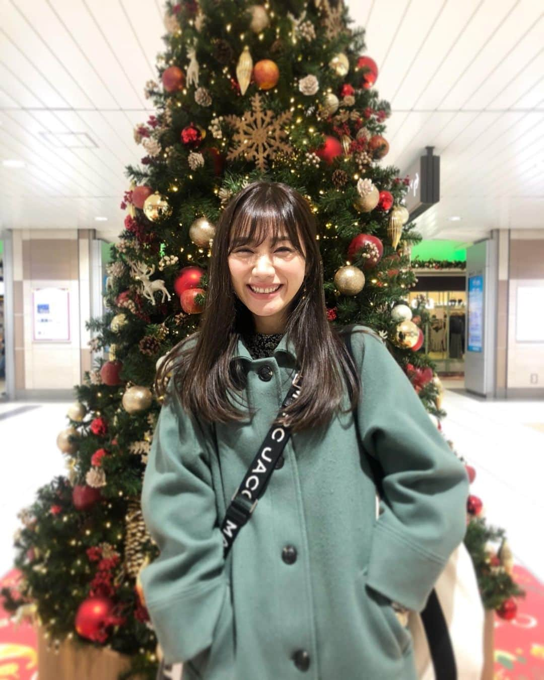 海野ナルのインスタグラム：「メリークリスマス💕🎅 . #メリークリスマス  #happymerrychristmas  #smile #20191224 💕🎅🍰🎂🎄🍗🍷🎁🌟」