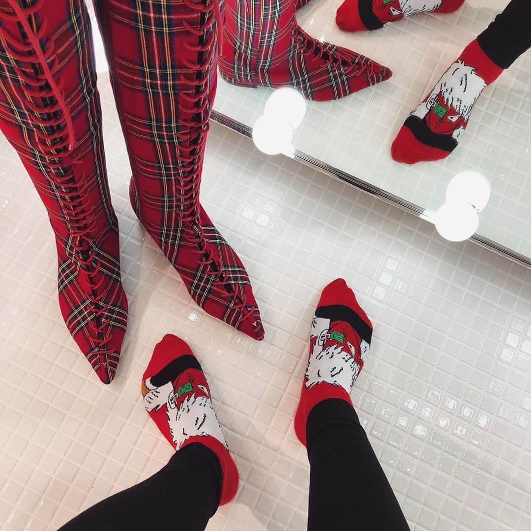 のインスタグラム：「Merry Christmas from Jeice🎅🏻🌲👹 #YELLOの中身 #格好良い」