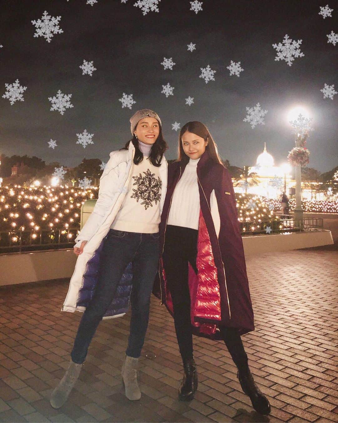MiracleVellMagicのインスタグラム：「Frozen sisters👭❄️🍂 My ホリスターバイト時代からの beautiful fabulous friend, Eriko! なんだか本物の姉妹に見えちゃうわね。❤︎」