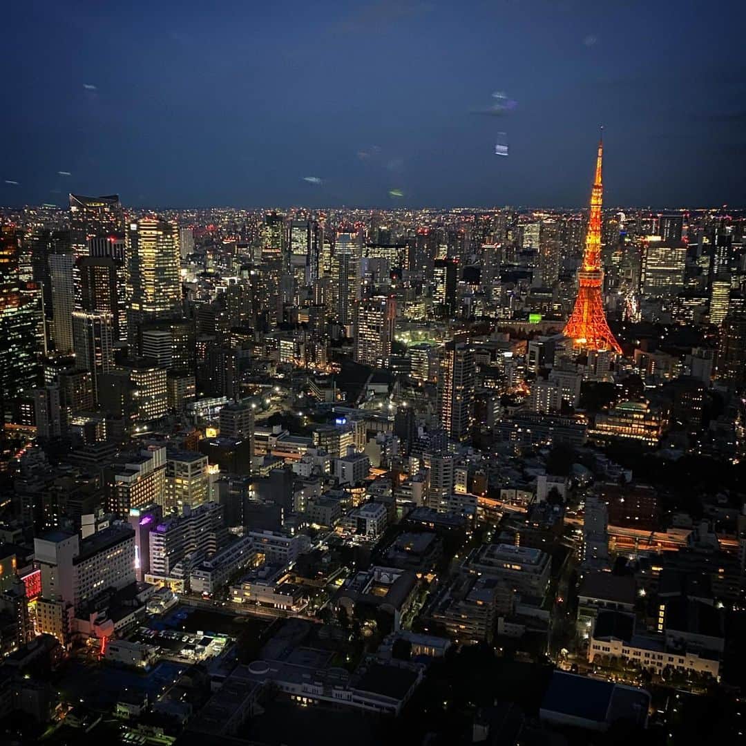 ただすけのインスタグラム：「東京タワー🗼がナイスツリー Merry Xmas🎅 明日からラストスパート。」
