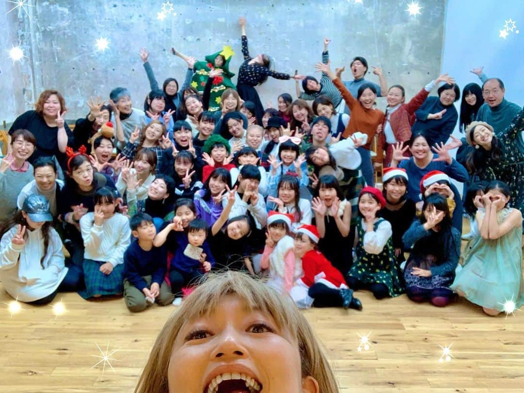 広崎うらんのインスタグラム：「Merry Christmas 😆💖🎄」