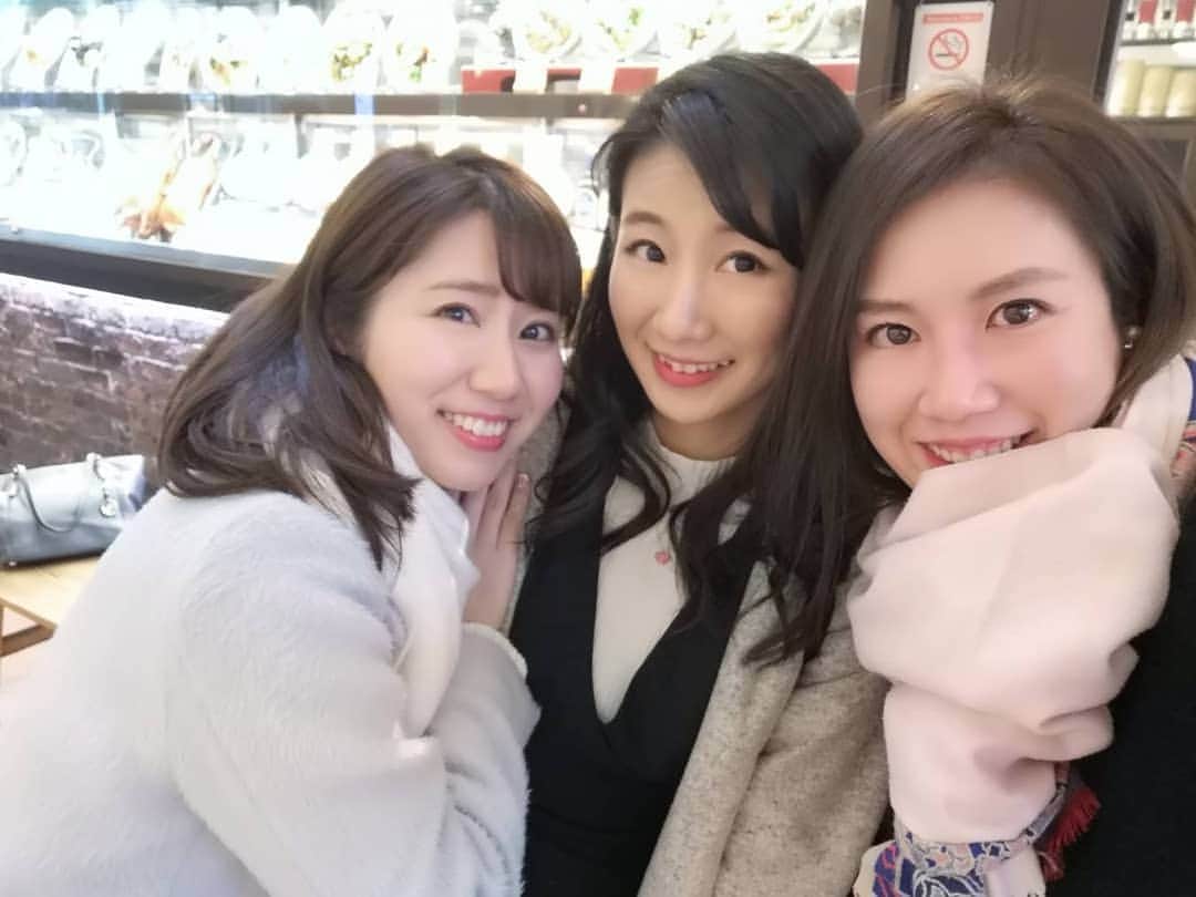 のインスタグラム：「皆さん！😊石川キャスターが今夜のTBSテレビ バラエティ「その他の人に会ってみた」に出演しますよー！ この間のベストボディジャパン日本大会、密着取材されています💪 ぜひ見ましょう！📺✨ 先日石川キャスター、島津キャスターとごはんに行ったときと、 大会の応援に行ったときの写真です☺️ 🍀 🍀 🍀 #ベストボディジャパン2019日本大会 #TBS #バラエティ#応援 #アナウンサー #赤坂 #ごはん」