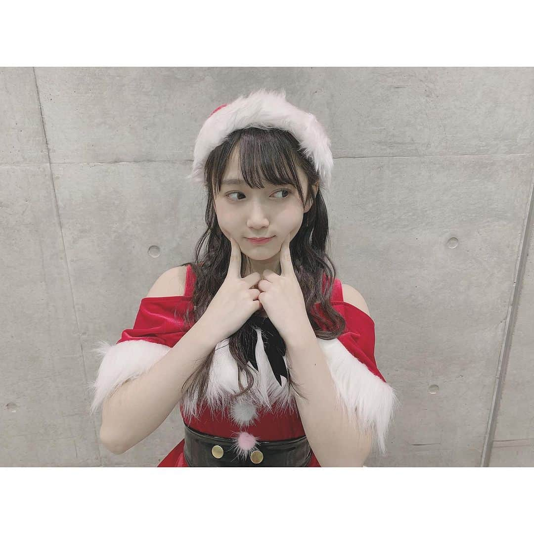 鈴木くるみさんのインスタグラム写真 - (鈴木くるみInstagram)「握手会ありがとうございました💓💞 クリスマスイブをみんなと一緒に過ごせて幸せでした〜(*´∇｀*) 年内最後でもありました！  1年間ありがとうございました((o(｡>ω<｡)o)) #akb48 #握手会 #クリスマスイブ #年内最後 #幸せ #ありがとうございました  #サンタ」12月24日 23時30分 - kurumi_akb48