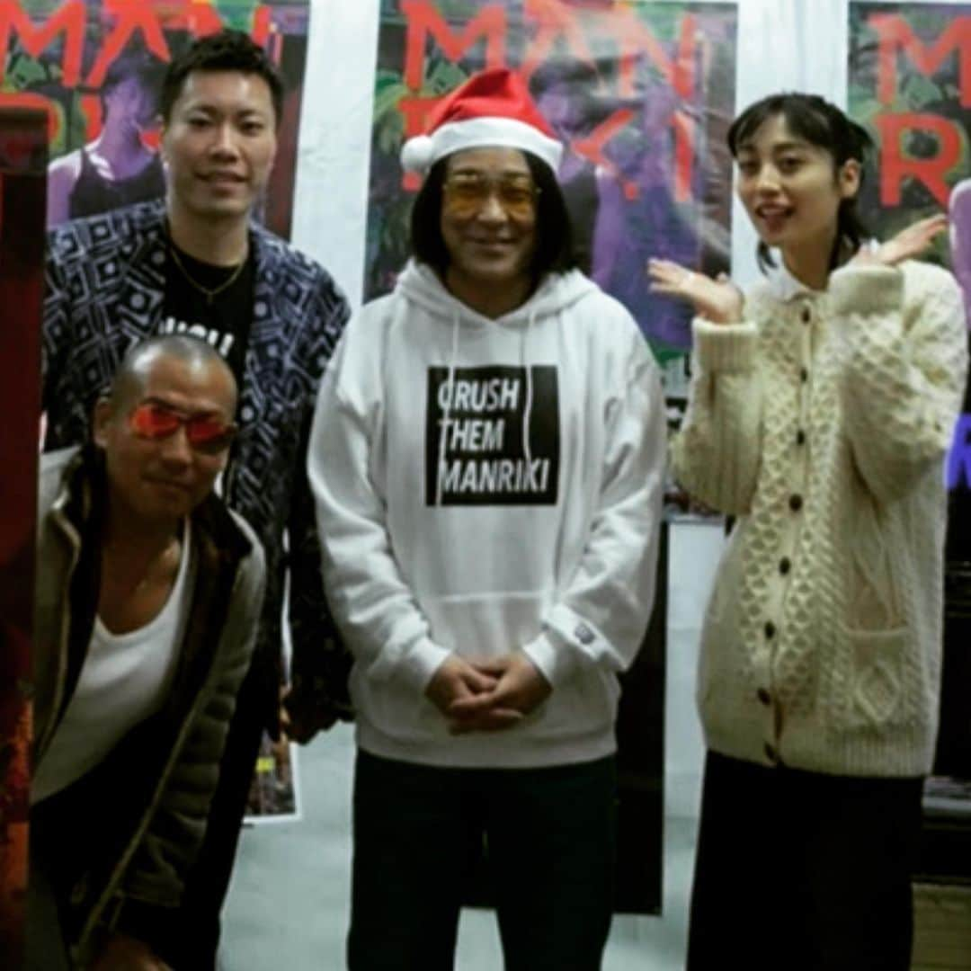 永野さんのインスタグラム写真 - (永野Instagram)「MANRIKIトークライブありがとうございました！！ #merrychristmas  #メリークリスマス  #manriki #小池樹里杏 #あがすけ #トミドコロ #永野」12月24日 23時44分 - naganoakunohana