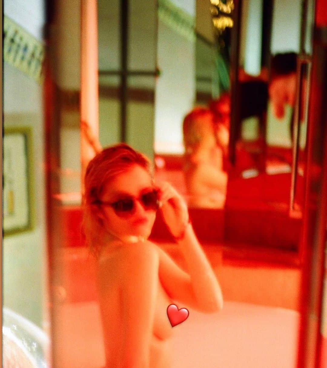 スカイ・フェレイラさんのインスタグラム写真 - (スカイ・フェレイラInstagram)「internet friendly 💌」12月24日 23時42分 - skyferreira