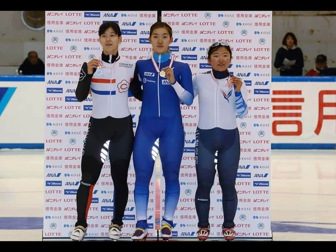 神長汐音さんのインスタグラム写真 - (神長汐音Instagram)「【全日本選手権】 500m3位 1000m1位 1500m1位 3000m6位  総合2位 会社の皆さんの応援が力になると改めて思った試合でした。 優勝カップは来シーズンになってしまいましたが、ワールドカップで活躍出来るようにまた練習頑張ります。 そして自分だけでなく、日本チームが強くなれるようにみんなで頑張りましょう！！！！！！ #ショートトラック#全日空商事 #藤二誠  #応援歌#とても#ホーム感あって#頑張れました☺️」12月24日 23時48分 - shione.kaminaga