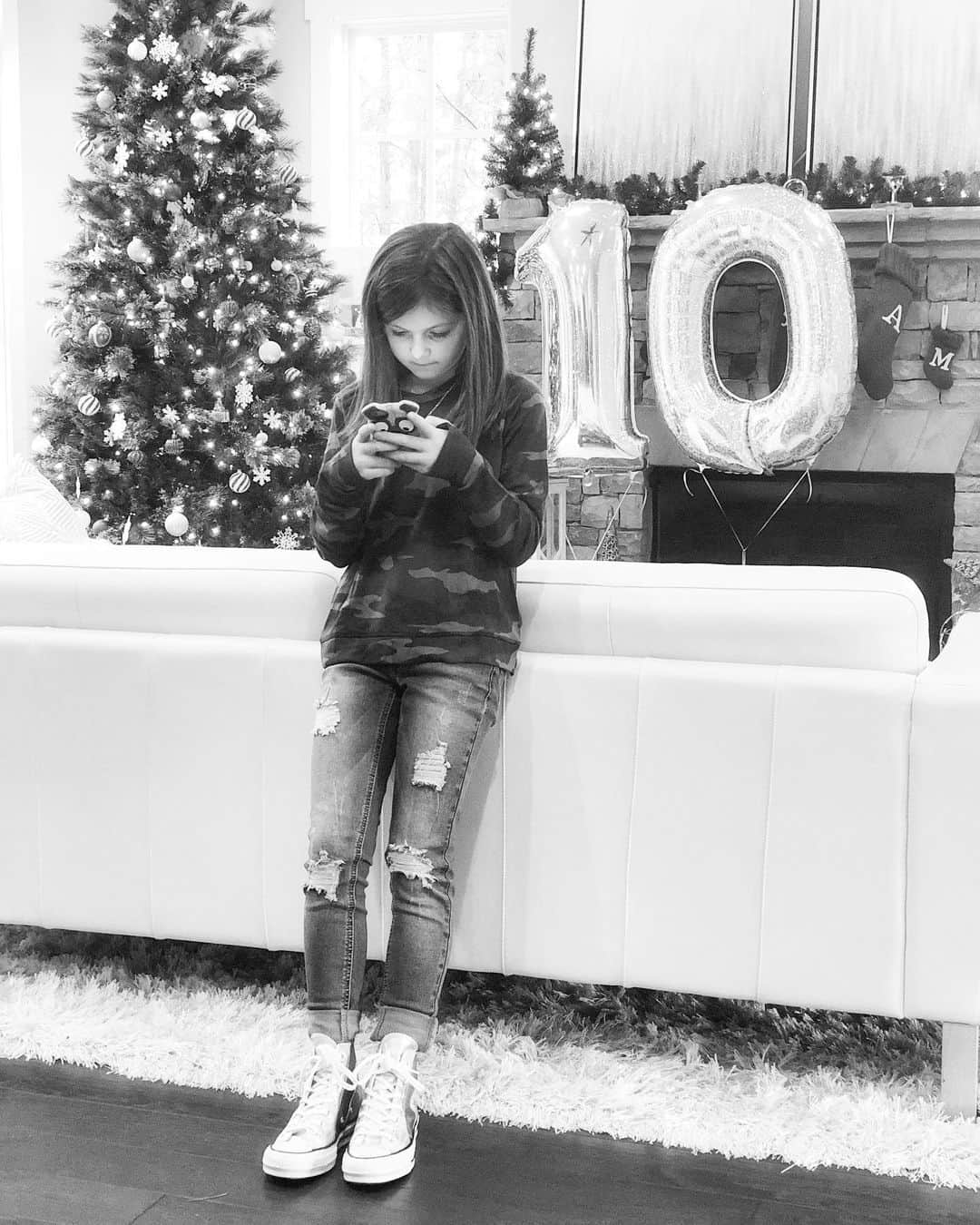 Angie Keiserのインスタグラム：「If the next 10 years go as fast as the first, pretty sure we’ll have a 20 year old standing there tomorrow 😳 Happy 10th birthday to this sweet and spicy girl who’s made the last decade an exciting adventure beyond anything I could’ve dreamed ❤️」