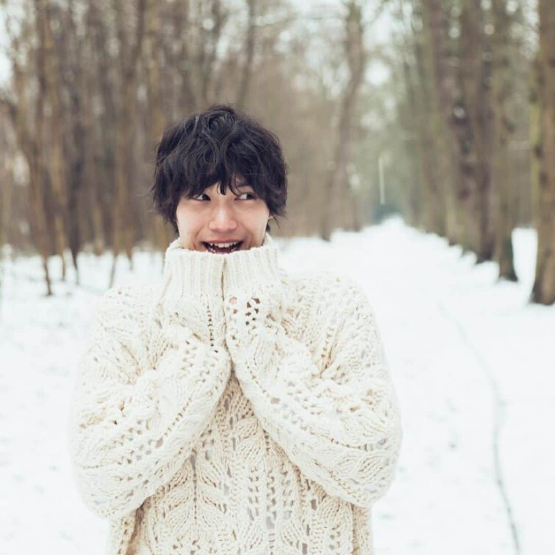 福士蒼汰さんのインスタグラム写真 - (福士蒼汰Instagram)「+*Merry Christmas everyone*+ These are Photos taken in Paris. NOT official. Private. Fun with photographer who I respect @arakihayato.photographer  And  For you all;) パリで撮った写真 公式とかじゃなく プライベートで 尊敬する写真家との遊び　＠荒木勇人  そして  皆さんのための＾＾」12月25日 0時15分 - fukushi_sota_official