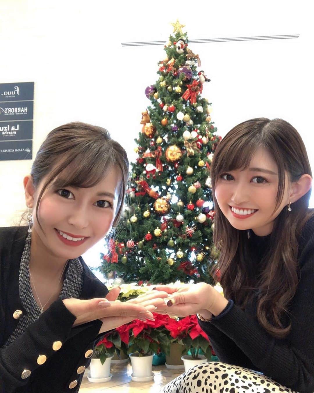 坂口莉果子のインスタグラム：「Merry Christmas 🎄🎅 ・ ・ ・ #クリスマス  #メリクリ  #🎅 #熱海  #japan  #atami  #christmastree  #christmas  #merrychristmas  #winter  #2019」