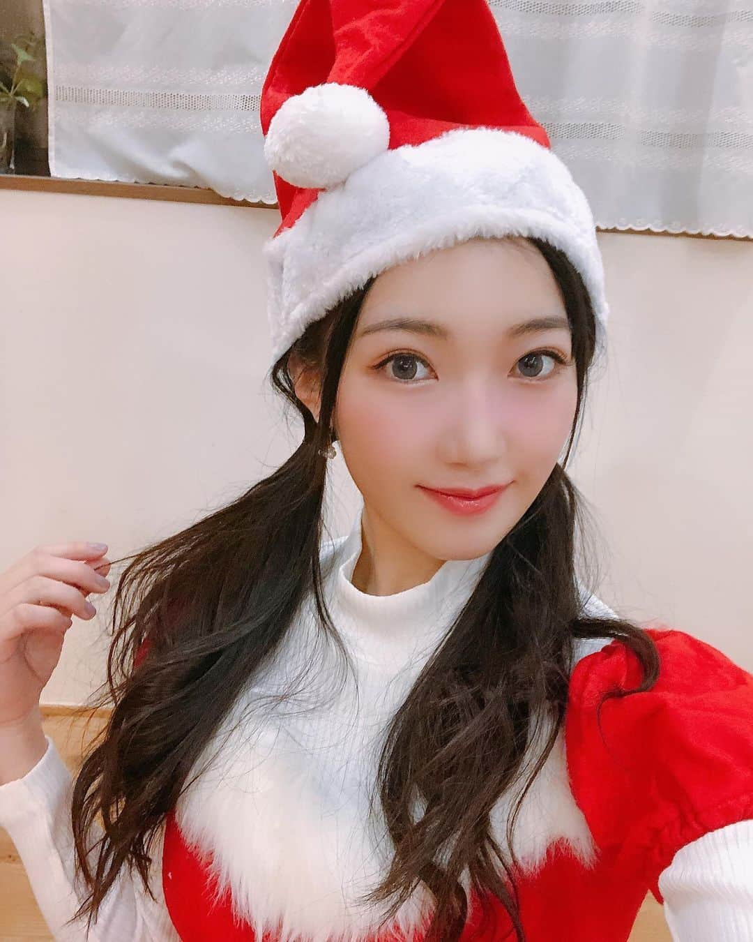 黒田絢子さんのインスタグラム写真 - (黒田絢子Instagram)「クリスマスイヴヨガ❤️ きてくれた皆様に感謝と… インスタ見てくれてるみんなへ… 素敵なクリスマスイヴを お過ごし下さい❤️ . . #クリスマスイヴ #クリスマス #サンタ #黒田絢子 #christmas  #merrychristmas」12月25日 0時20分 - ayakokuroda_official