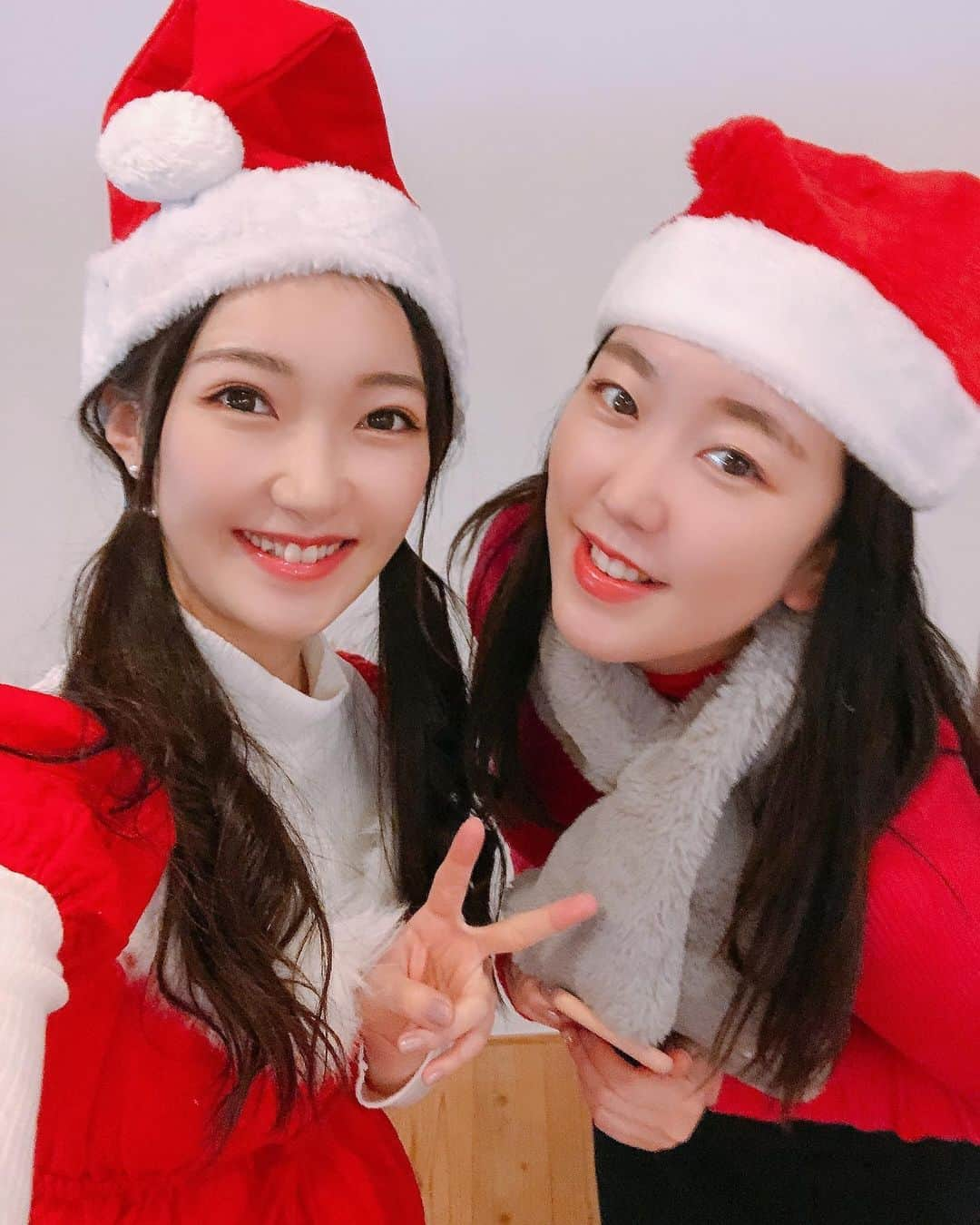 黒田絢子さんのインスタグラム写真 - (黒田絢子Instagram)「クリスマスイヴヨガ❤️ きてくれた皆様に感謝と… インスタ見てくれてるみんなへ… 素敵なクリスマスイヴを お過ごし下さい❤️ . . #クリスマスイヴ #クリスマス #サンタ #黒田絢子 #christmas  #merrychristmas」12月25日 0時20分 - ayakokuroda_official