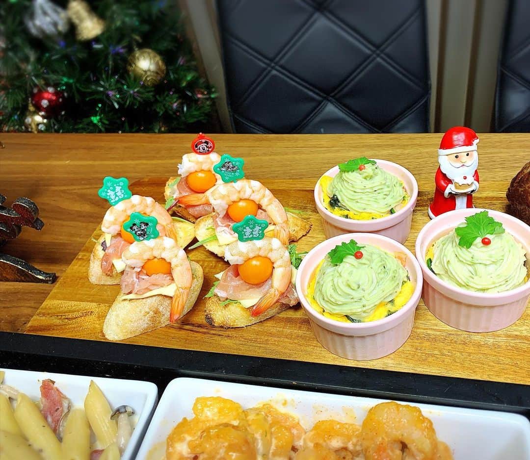 田中悦子さんのインスタグラム写真 - (田中悦子Instagram)「メリークリスマス🎄⠀ ⠀  子供達と楽しく過ごしました😘🎄⠀ ⠀  #メリークリスマス #おうちごはん #パーティー料理  #followme」12月25日 0時25分 - etsuko.reborn25