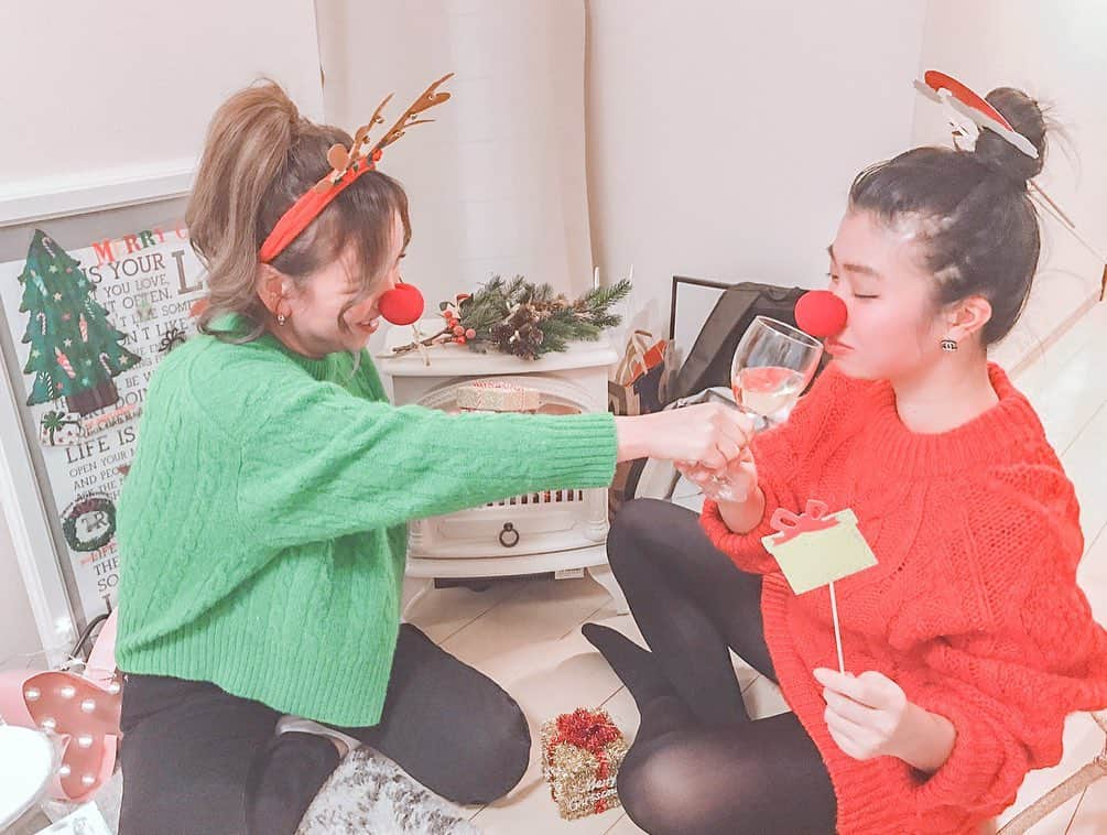 宏実さんのインスタグラム写真 - (宏実Instagram)「🎄MERRY CHRISTMAS🎄 #chrismasparty #christmas  #christmas2019  #クリパ #クリパ女子会 #偶然のクリスマスカラー  #greenandred #haneypresets  @haneypresets」12月25日 0時51分 - hiromisrainbow