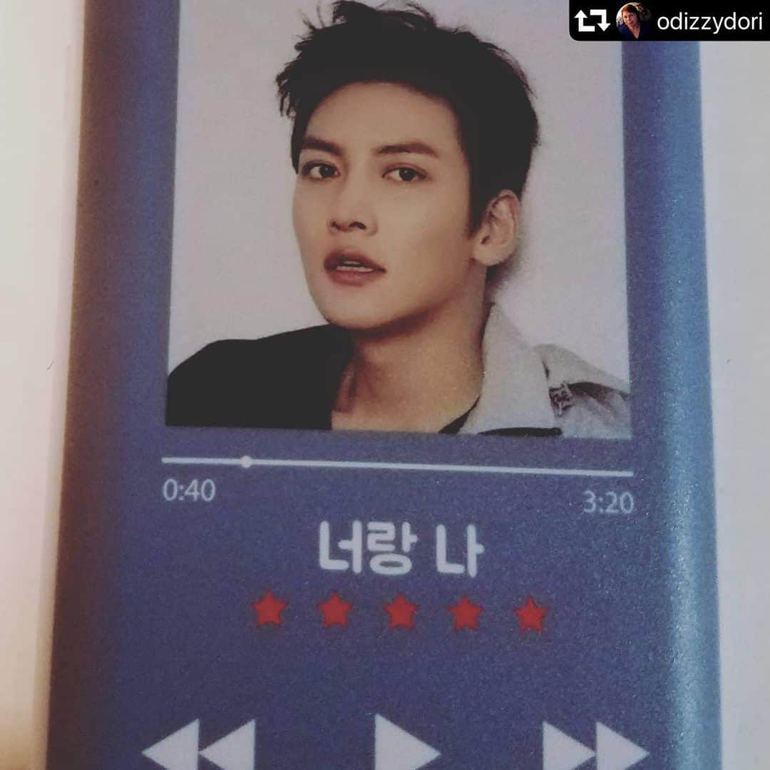 allkpopTHESHOPさんのインスタグラム写真 - (allkpopTHESHOPInstagram)「#repost @odizzydori ・・・ Recieved my new phone case.  I love it.  #allkpopTheShop,  #jichangwook」12月25日 1時11分 - allkpoptheshop