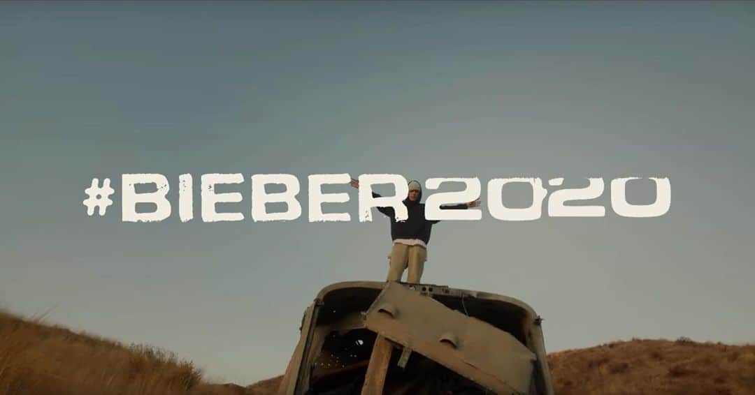 ジャスティン・ビーバーさんのインスタグラム写真 - (ジャスティン・ビーバーInstagram)「#BIEBER2020 super-trailer on youtube now」12月25日 2時13分 - justinbieber