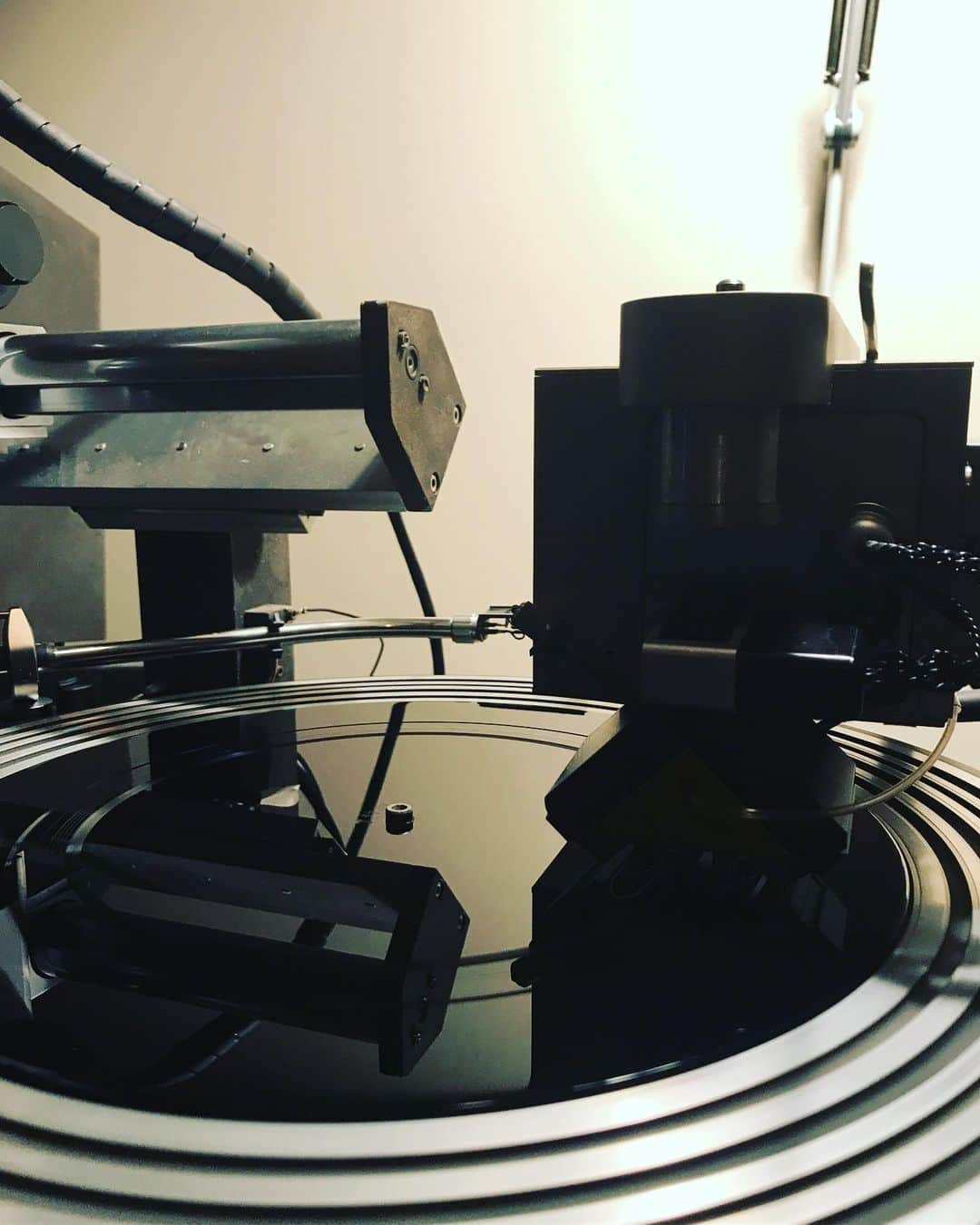 のインスタグラム：「レコードが相変わらず好きでカッティングしてきました 100年後も聞けるんじゃないかな？  #NMU」