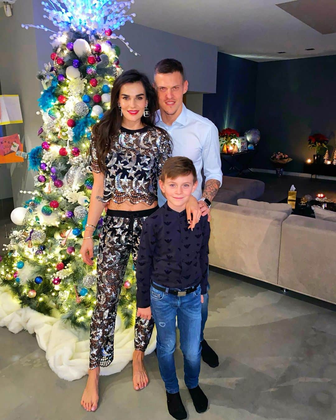マルティン・シュクルテルのインスタグラム：「Merry Christmas Everyone 🎄✨」