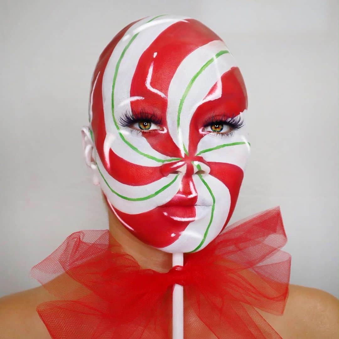 Instagramさんのインスタグラム写真 - (InstagramInstagram)「Makeup artist Kaneshia Shana (@kaneshiashana) loves getting all wrapped up for the holidays. 🍭⁣ ⁣ “I love that this look makes you think of the holidays as soon as you see it,” says Kaneshia, who lives in northern Virginia. “Halloween and Christmas are my favorite times to create because I can do as many outside-of-the-box looks as I want and everyone enjoys them.” #ThisWeekOnInstagram⁣ ⁣ Photo by @kaneshiashana」12月25日 2時29分 - instagram