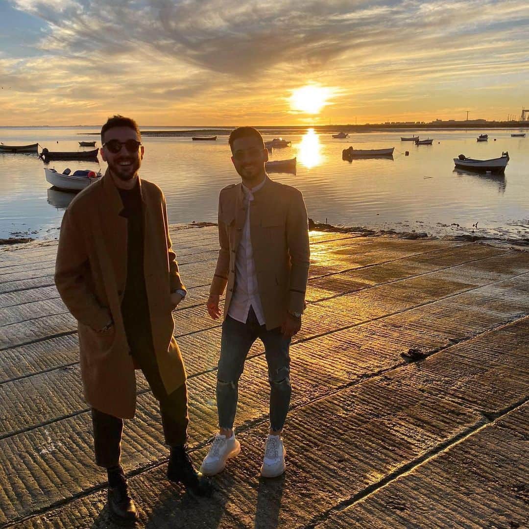 アルバロ・バディージョのインスタグラム：「😍🌅」