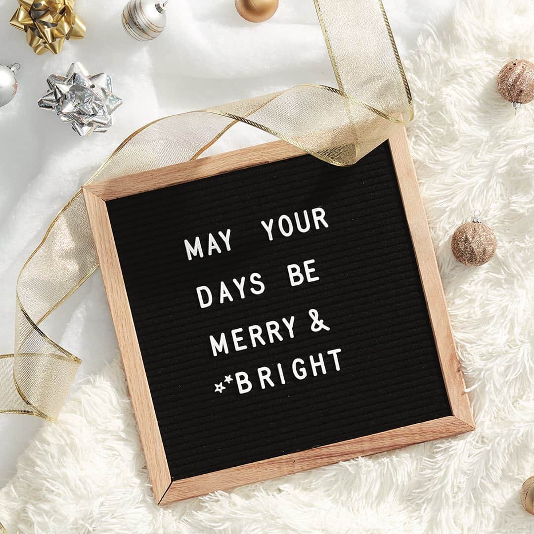 エラモスのインスタグラム：「The holidays are here! How are you celebrating this year?」