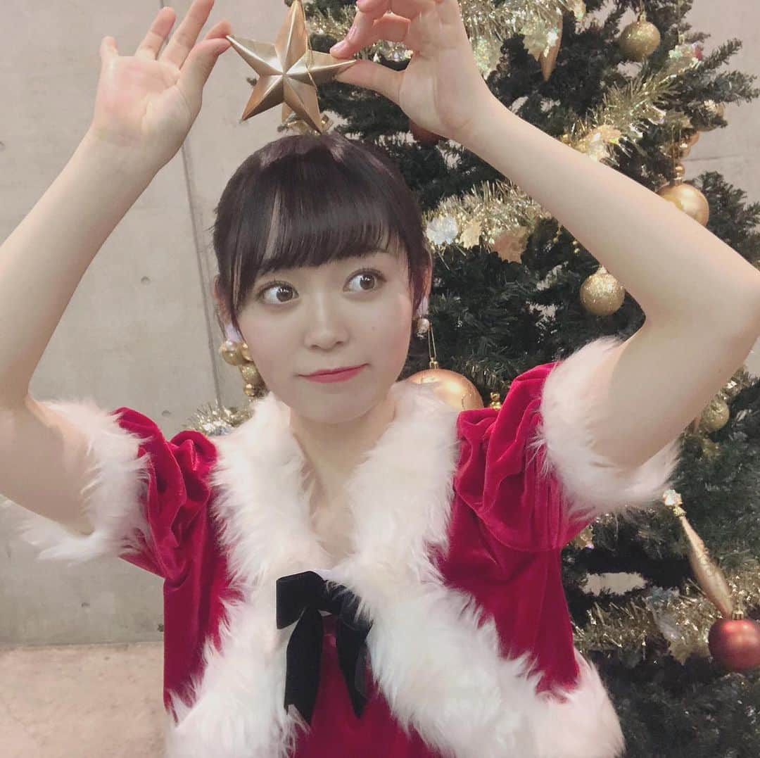 西川怜さんのインスタグラム写真 - (西川怜Instagram)「メリークリスマス🎄 . . . #メリークリスマス#Xmas#メリクリ#くりすますぷれぜんと #クリスマスプレゼント#サンタコス」12月25日 2時27分 - rei_nishikawa_1025