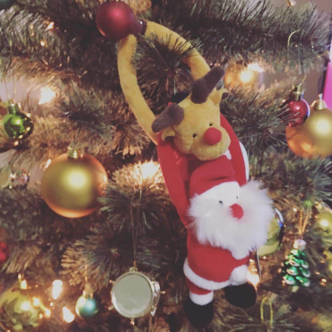 蒲生麻由のインスタグラム：「🤶🎄Happy Merry X’mas🎄🎁 #メリークリスマス  #イブの夜に #Familyparty #mamalife」