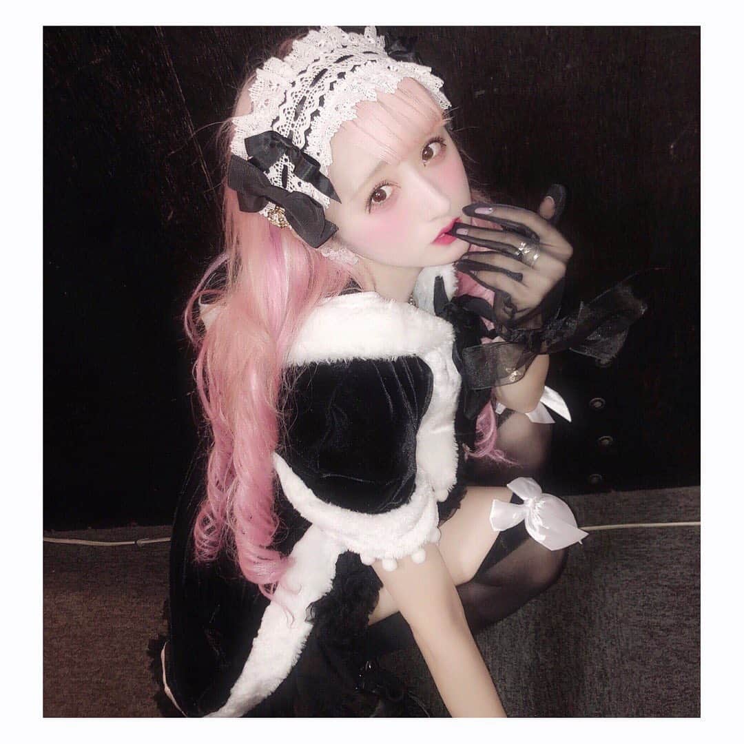胡桃兎愛のインスタグラム：「#merrychristmas !! Black Santa Kurumi ❤︎」
