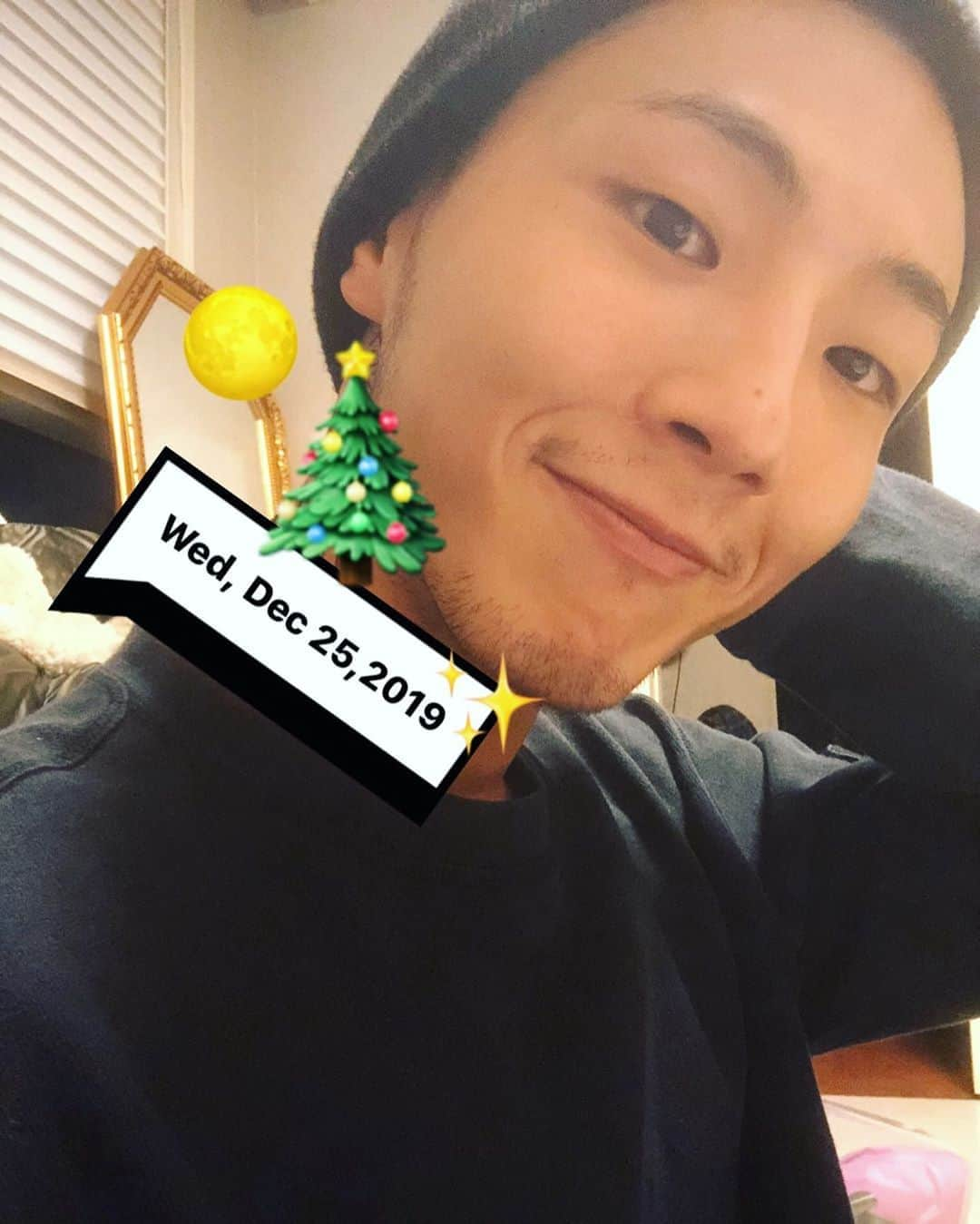 キム・ジスさんのインスタグラム写真 - (キム・ジスInstagram)「I wish you a Merry Christmas!🎄🌕✨」12月25日 2時54分 - actor_jisoo