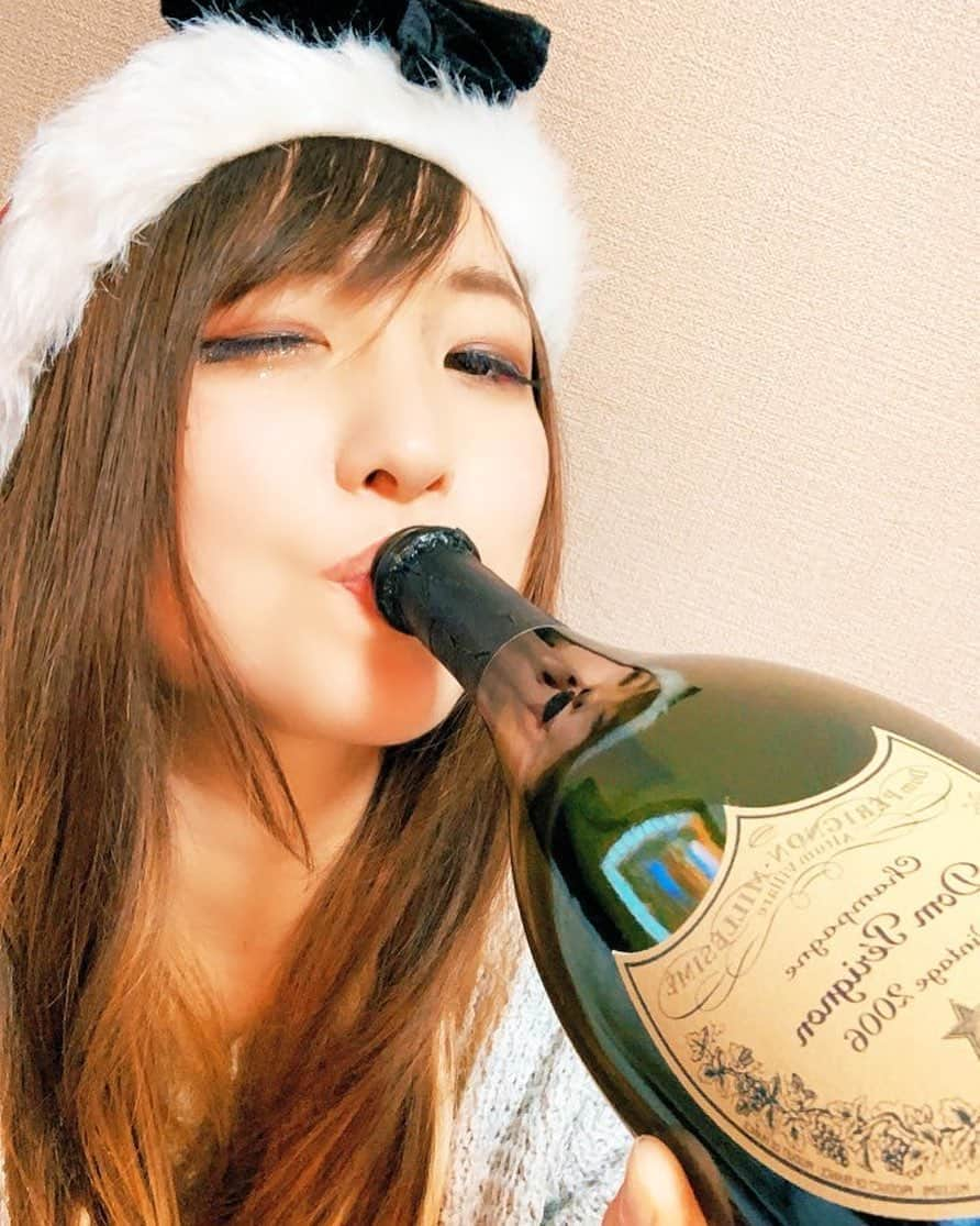 ジャングル叫女さんのインスタグラム写真 - (ジャングル叫女Instagram)「Dom Pérignon🍾❤️ #ドンペリ  #domperignon」12月25日 3時02分 - j.kyona