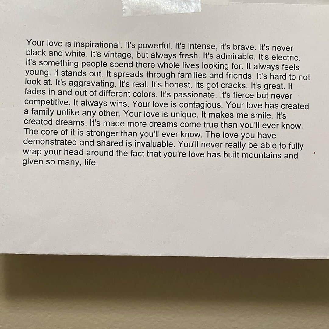 ブリアナ・エヴィガンのインスタグラム：「Just found this taped up in my moms office. I wrote it to them for Xmas a couple years ago, still stands true. Made me smile, this is that kinda love we all deserve and are waiting for. 🧡」