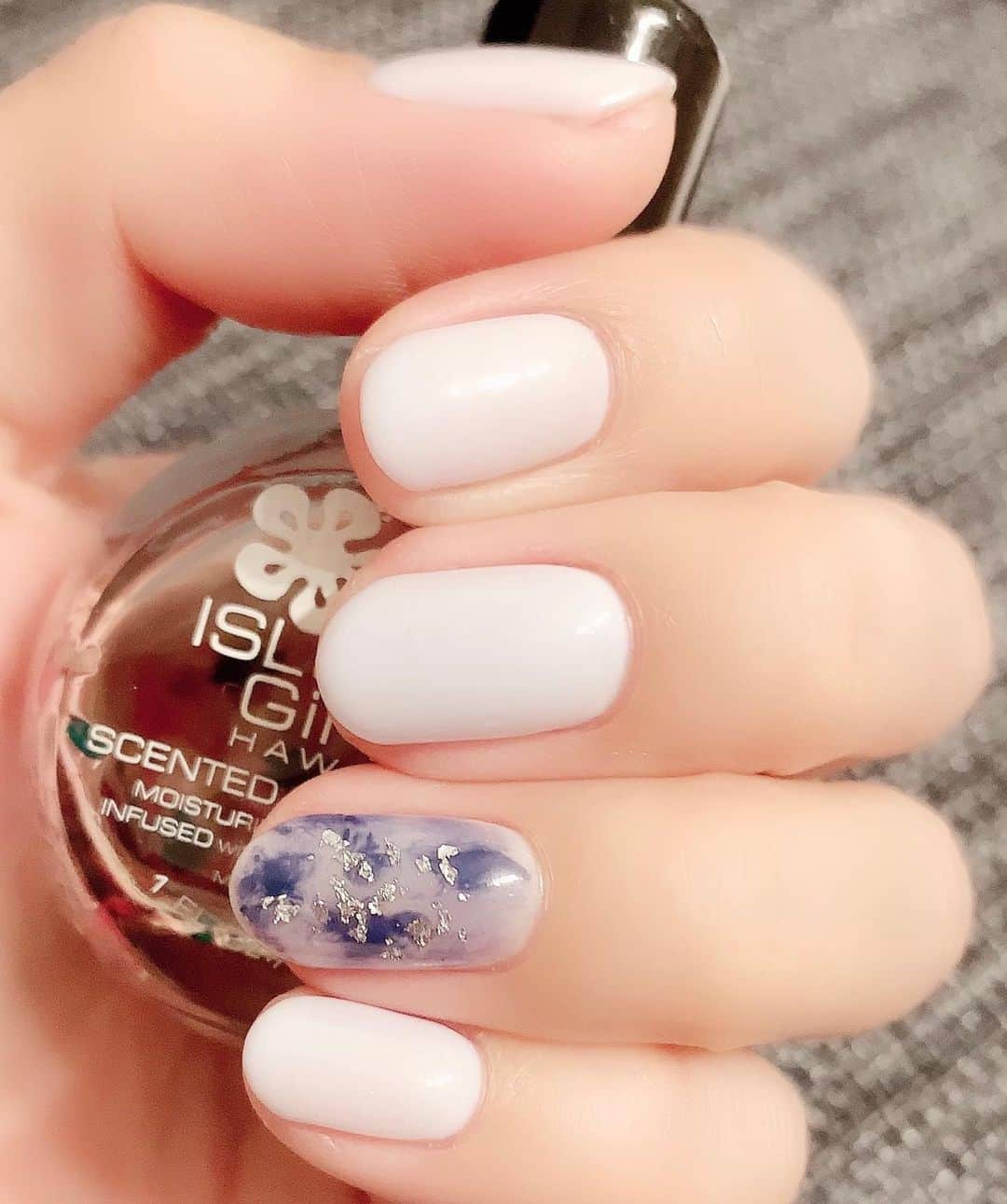 のインスタグラム：「何となく冬っぽくした⛄️ #newnail  #nail #winter #winternail  #merrychristmas」