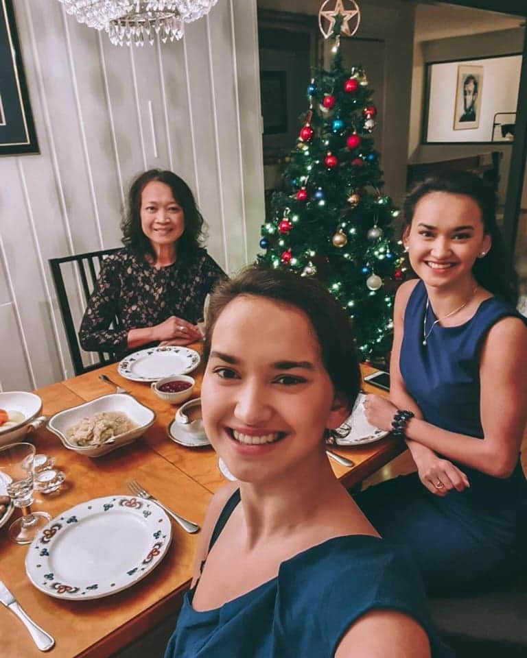 アンネ・リネ・ヤシェムのインスタグラム：「Merry Christmas 🎄」